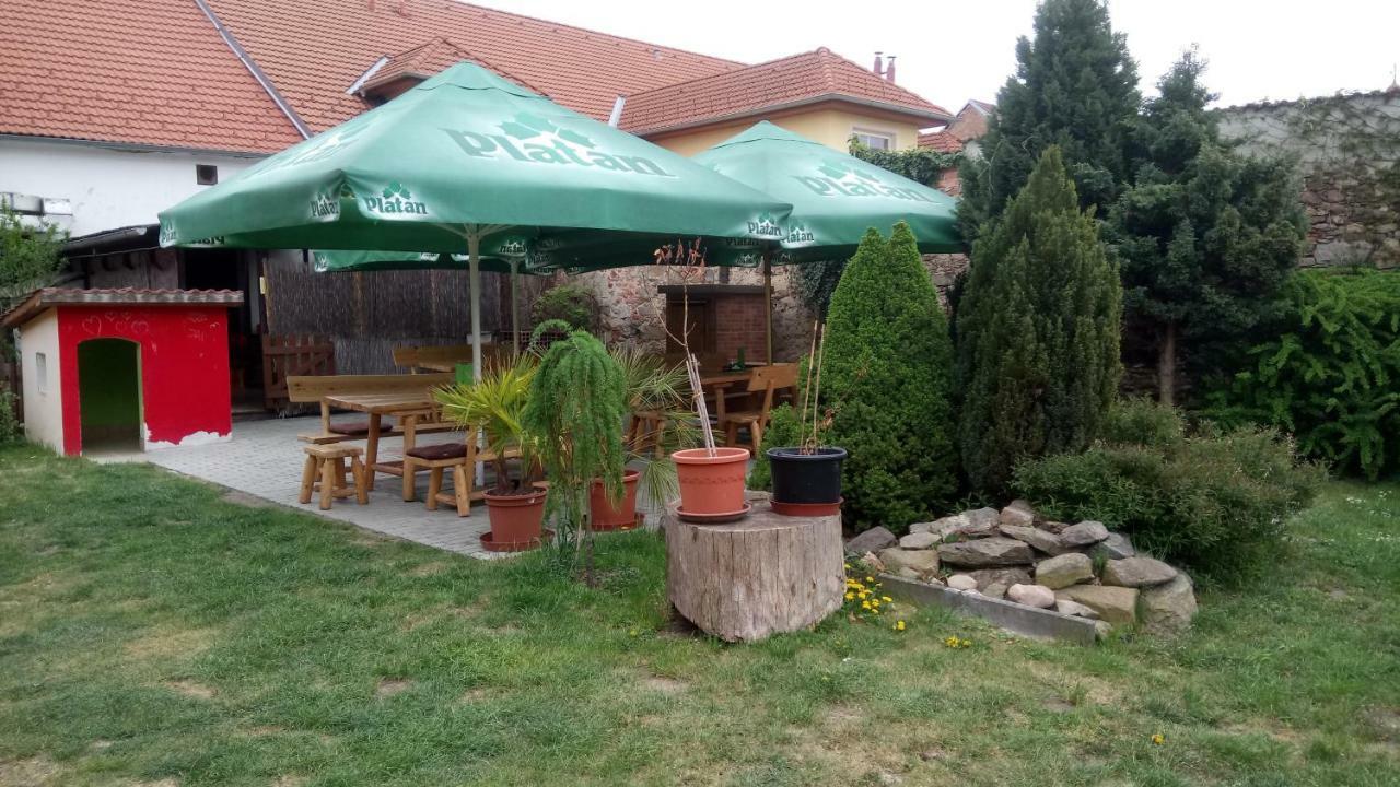 Stráž nad Nežárkou Penzion U Formana מראה חיצוני תמונה
